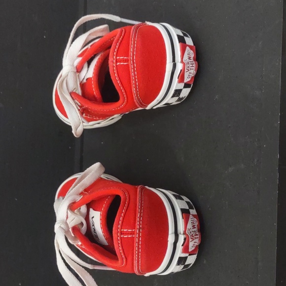 USED VANS LOW TOP TIE UP SHOE KIDS SIZE 13 COLOR RED HAS WEAR SEE ALL PHOTOS - Picture 4 of 10